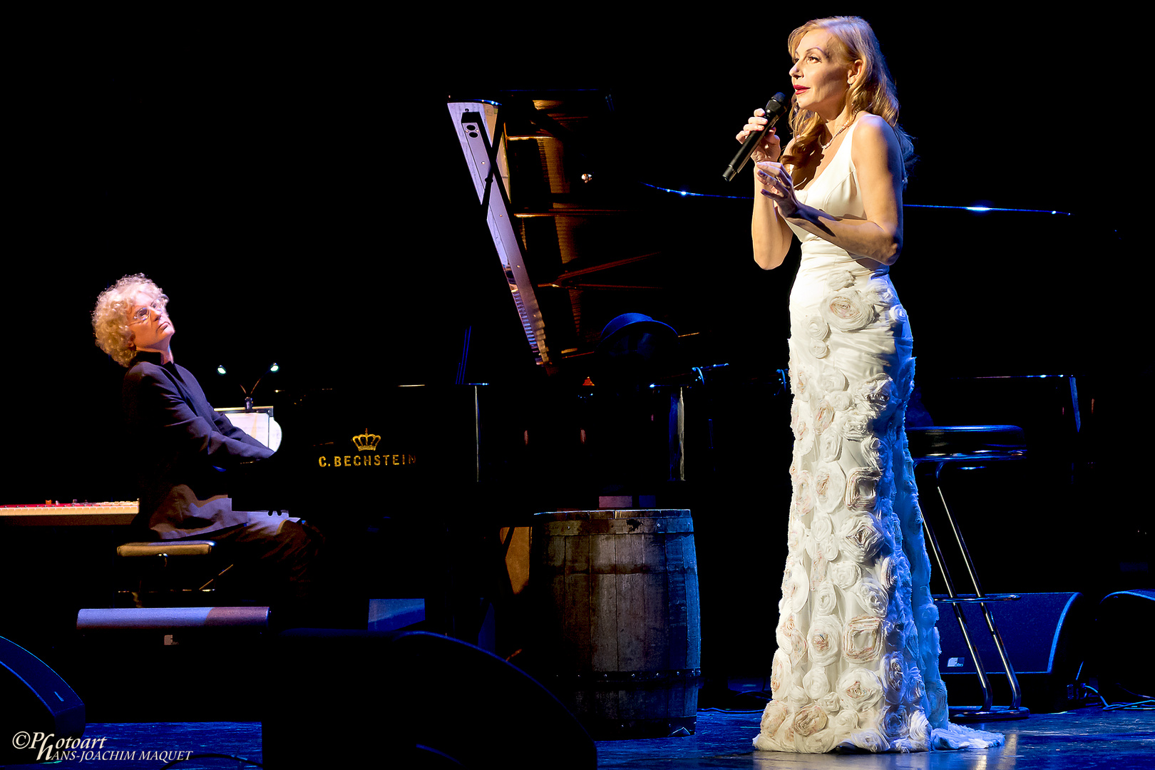 Ute Lemper, Vara Gierig