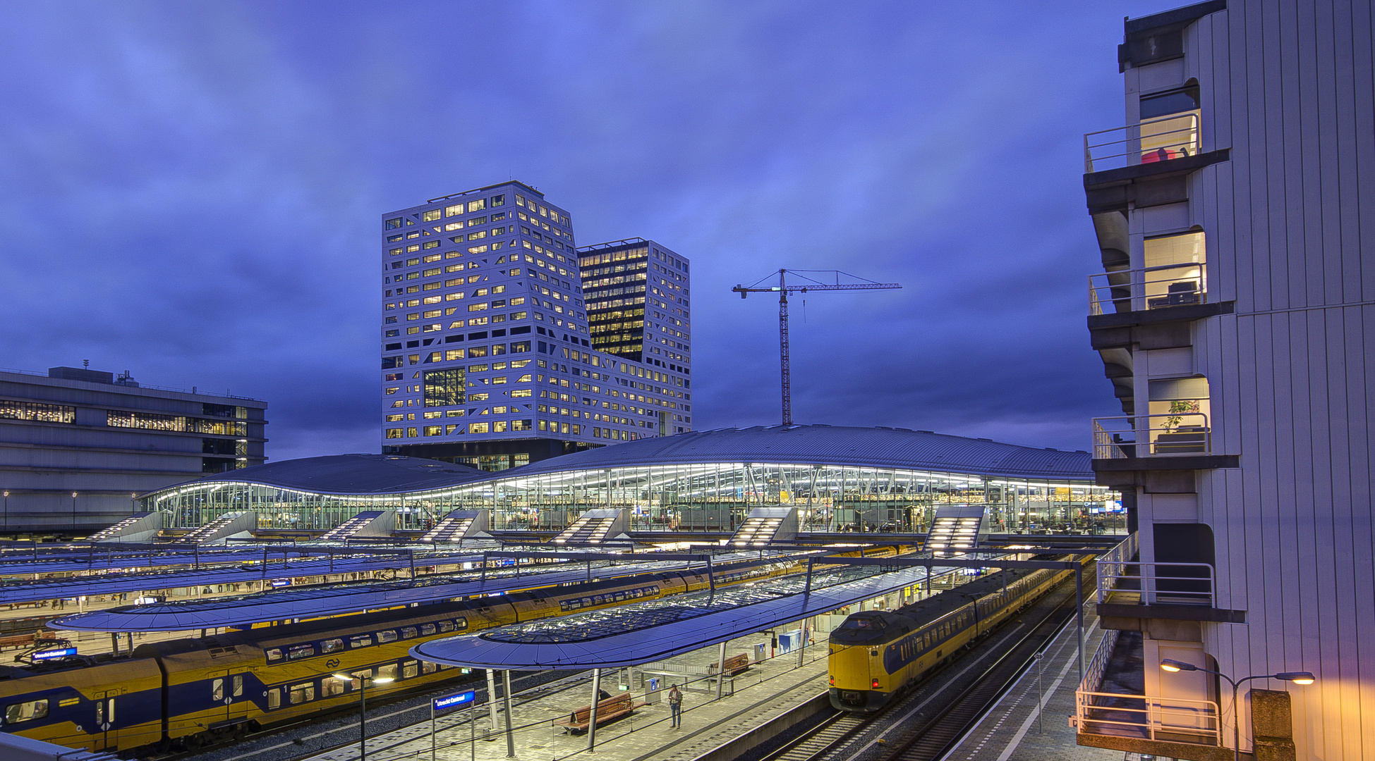 Utrecht - Moreelsebrug - Central Railway Station - Council Office - 01