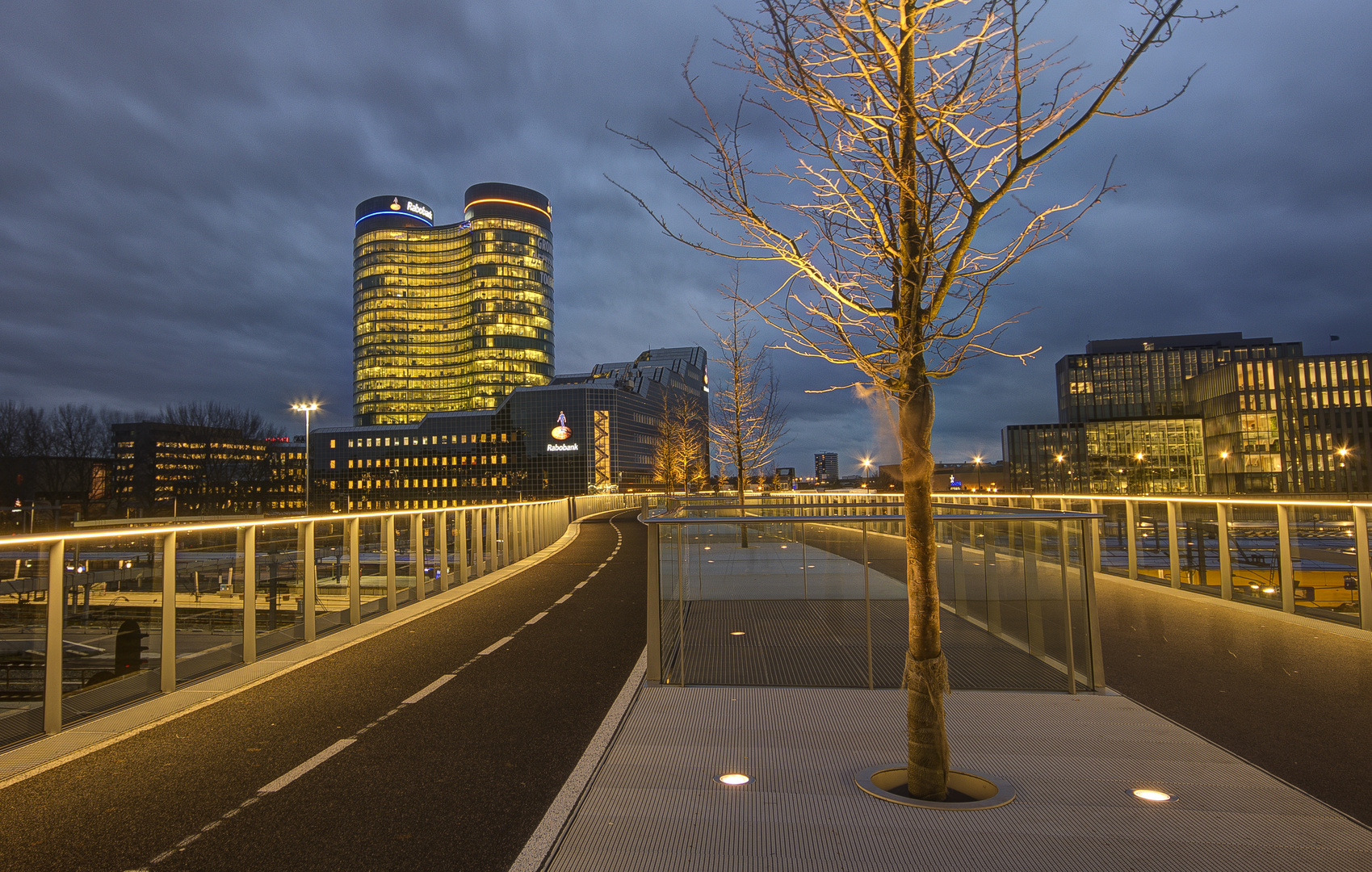 Utrecht - Moreelsebrug - Verrekijker Main Office Rabo Bank - 02