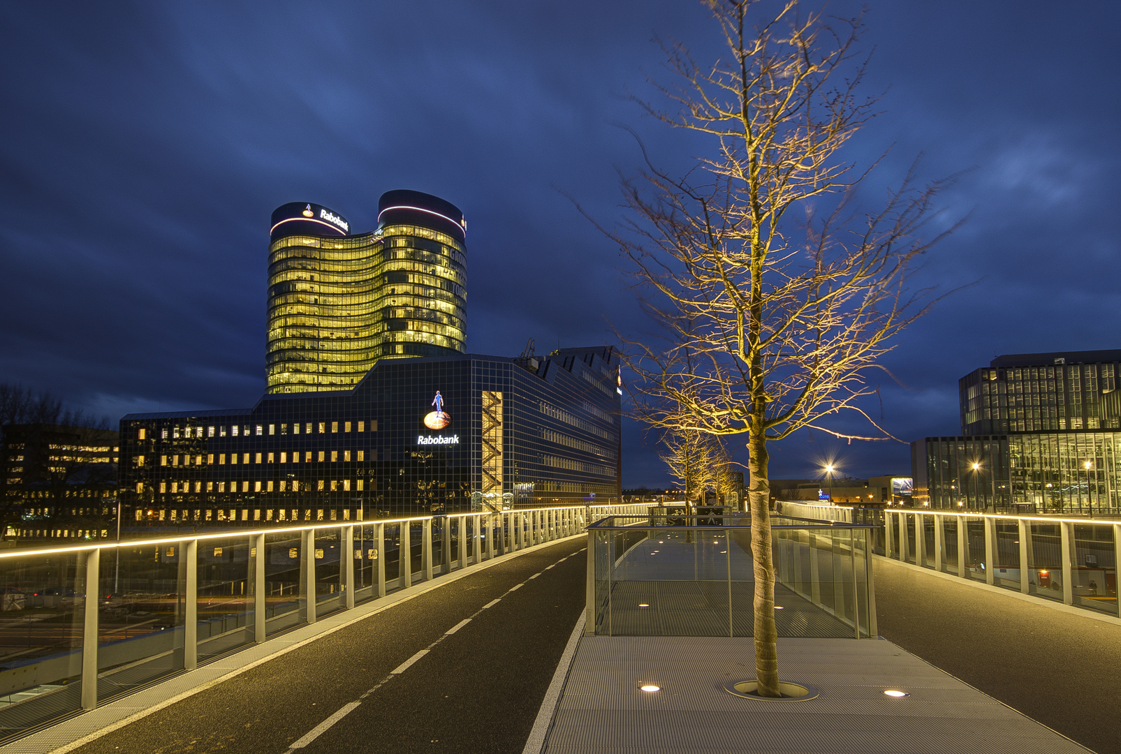 Utrecht - Moreelsebrug - Verrekijker Main Office Rabo Bank - 02