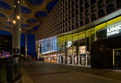 Utrecht - Stationsplein - Railway Station and Hoog Catharijne Shopping Mall - 04