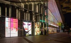 Utrecht - Stationsplein - Railway Station and Hoog Catharijne Shopping Mall - 08