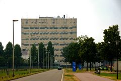 Utrecht - Uithof - Cambridgelaan - Faculty of Dentistry - Building "the Punched Card " - 01