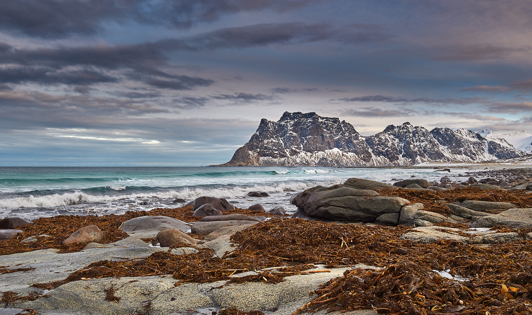 Uttakleiv am Morgen 02 / LOFOTEN