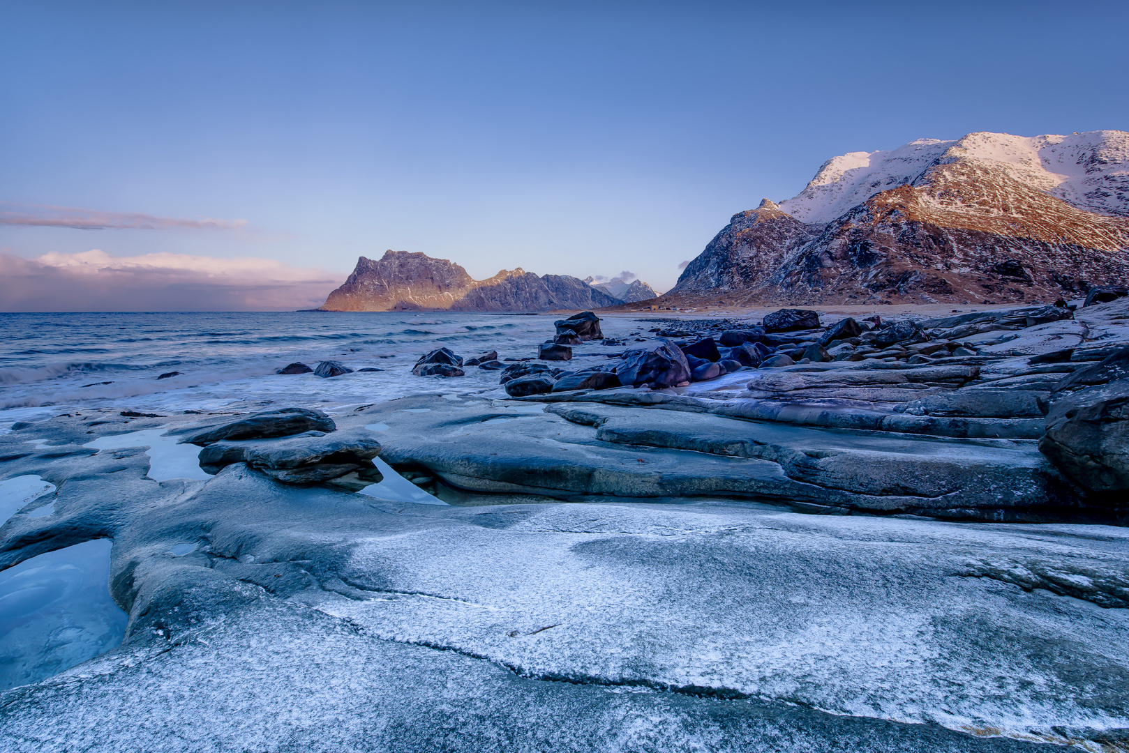 uttakleiv beach 