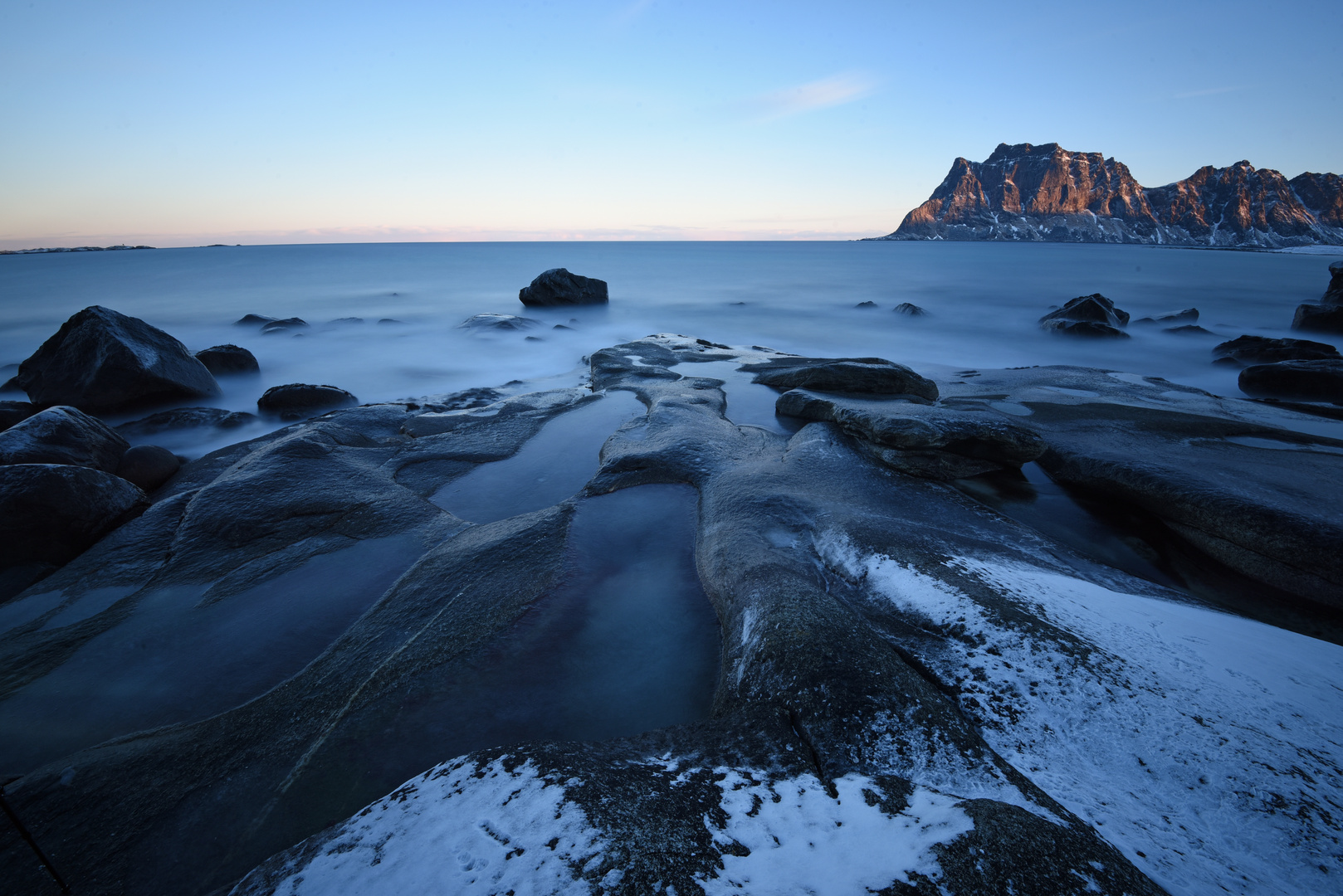 Uttakleiv Beach