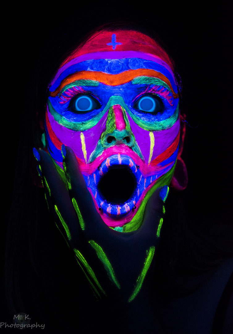 UV Licht Shooting Foto & Bild | portrait, grimassen ...