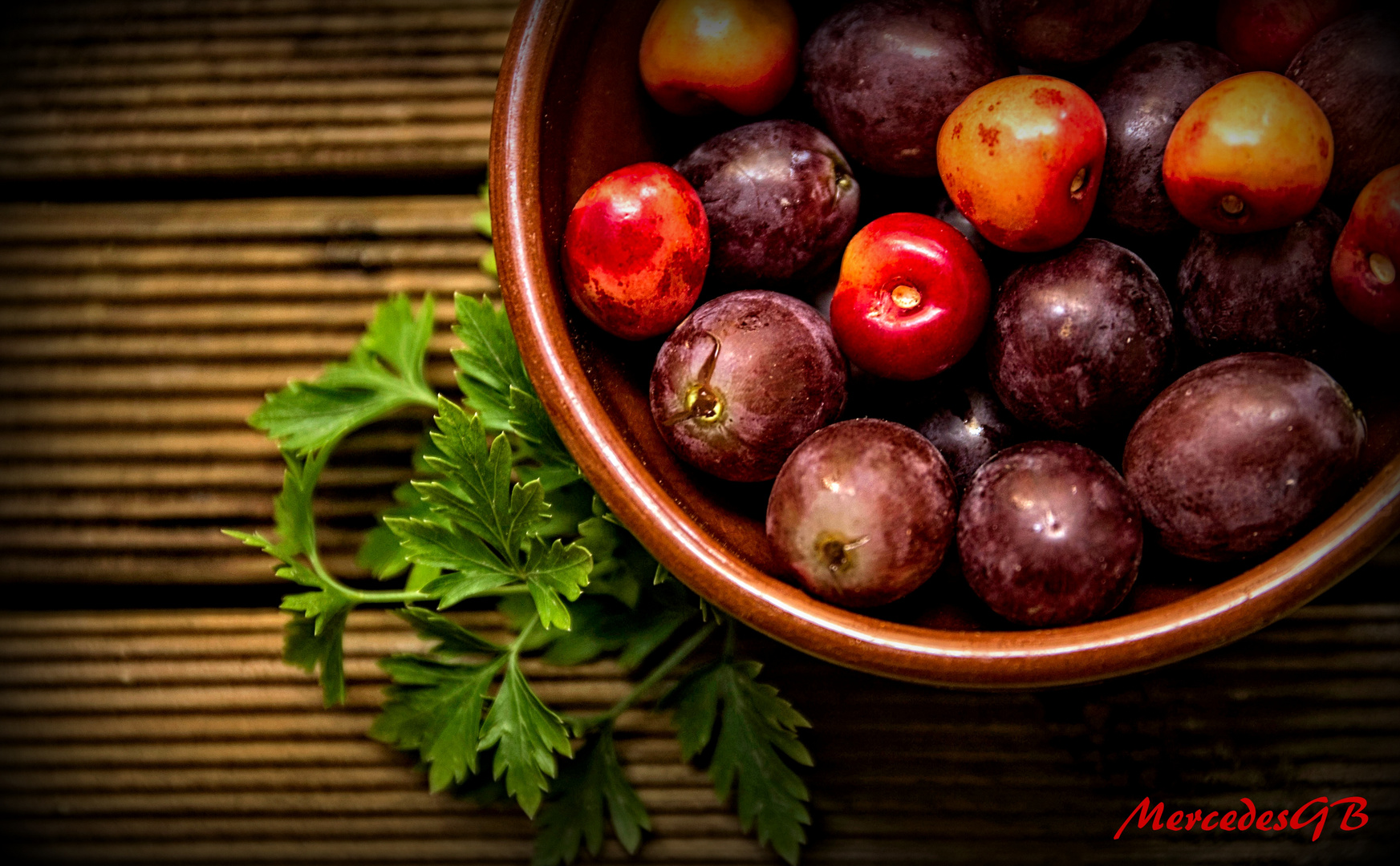 "Uvas y Cerezas"