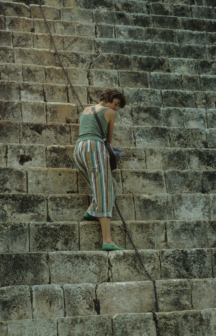  Uxmal, Pyramide des Wahrsagers, Abstieg