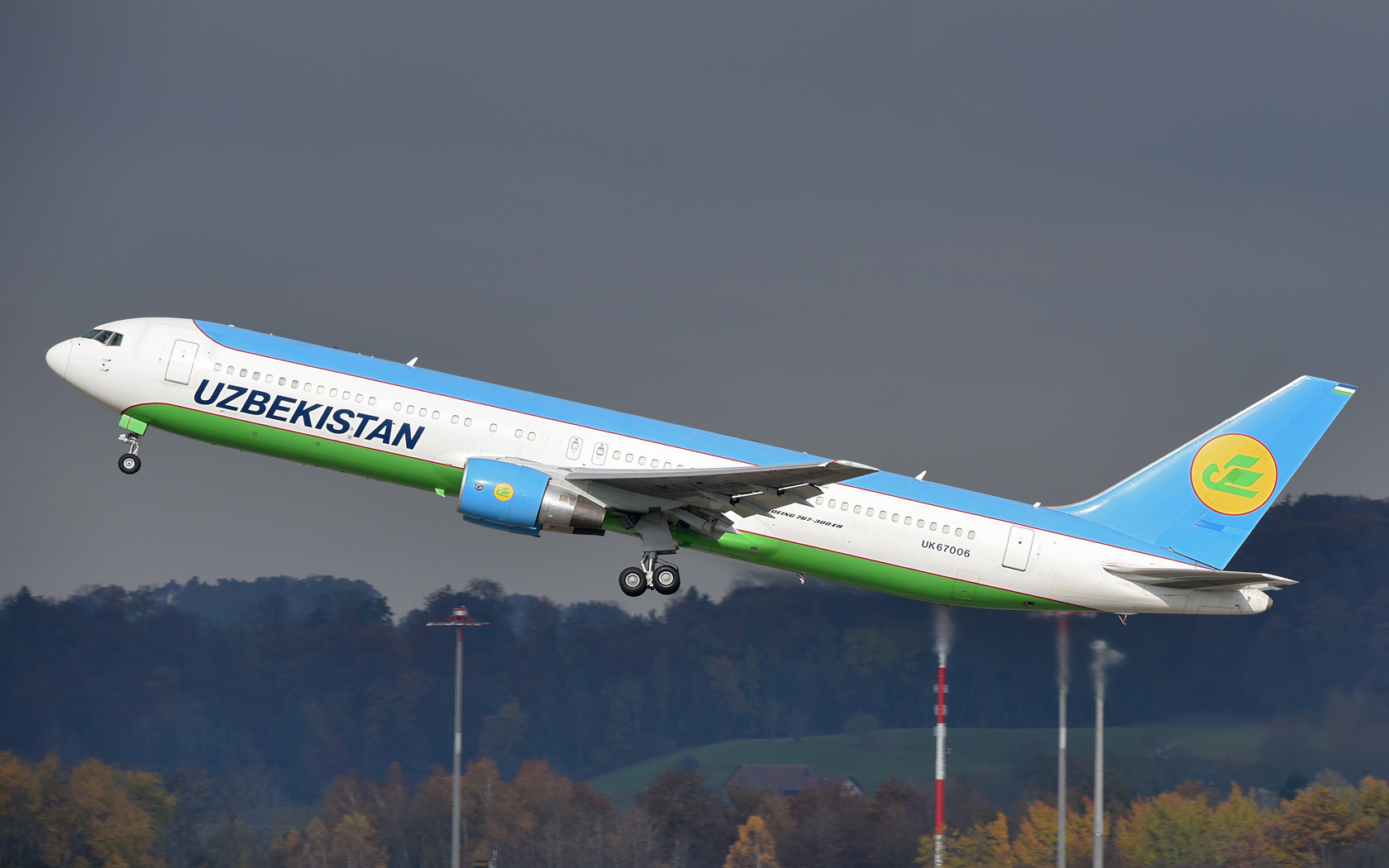 Uzbekistan Airways Boeing 767-300ER UK67006 