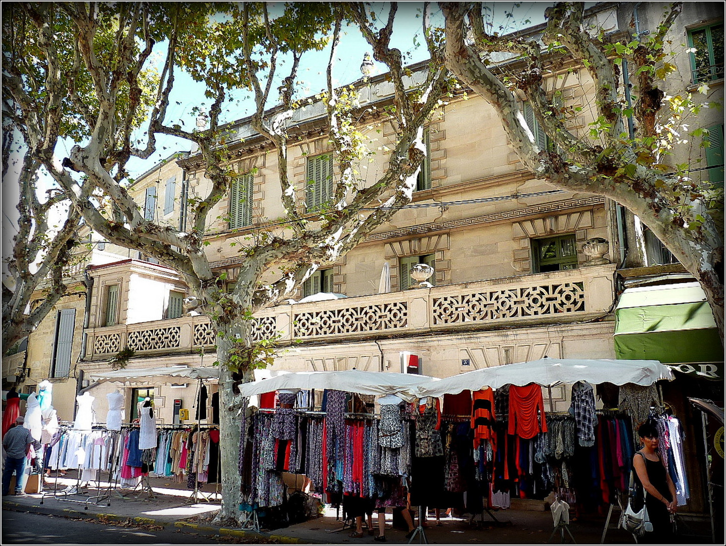 UZES - 21