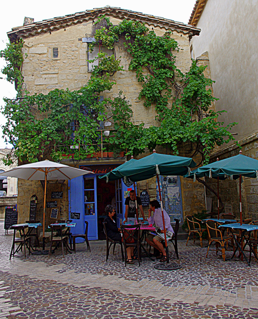 Uzès, au hasard des rues .... suite 3