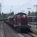 V 100 1365 mit Henkelzug