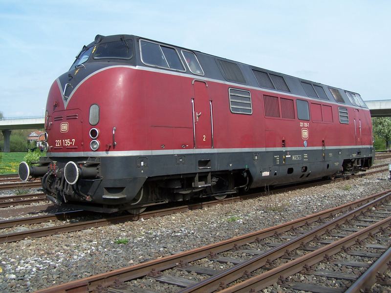 V 200 in Ulm                                          Fotografiert am 18.04.2007