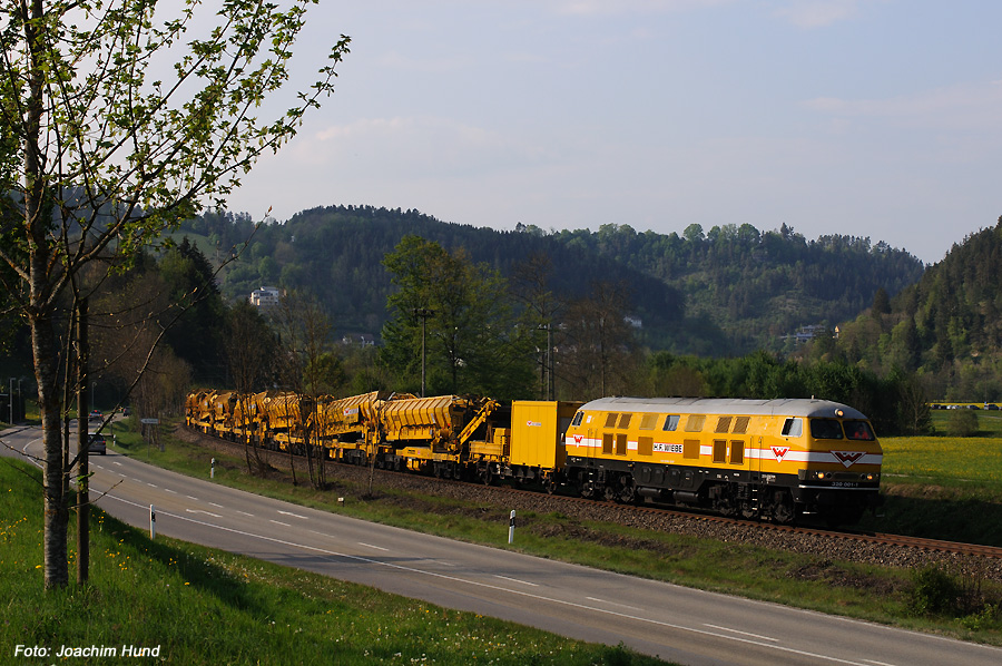 V 320 001 auf der Gäubahn