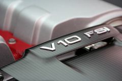 V10 FSI