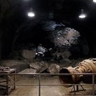 V2 Triebkopf-Relikt aus der Produktion im KZ Mittelbau-Dora, Tunnel im Bergstollen