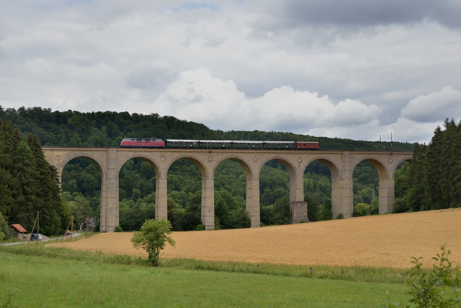 V200 033 auf dem Nune-Viadukt am 07.07.19