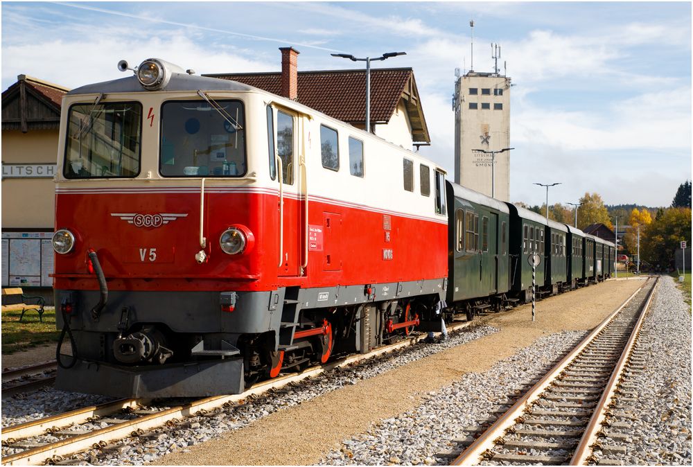 V5 am Bahnhof Litschau