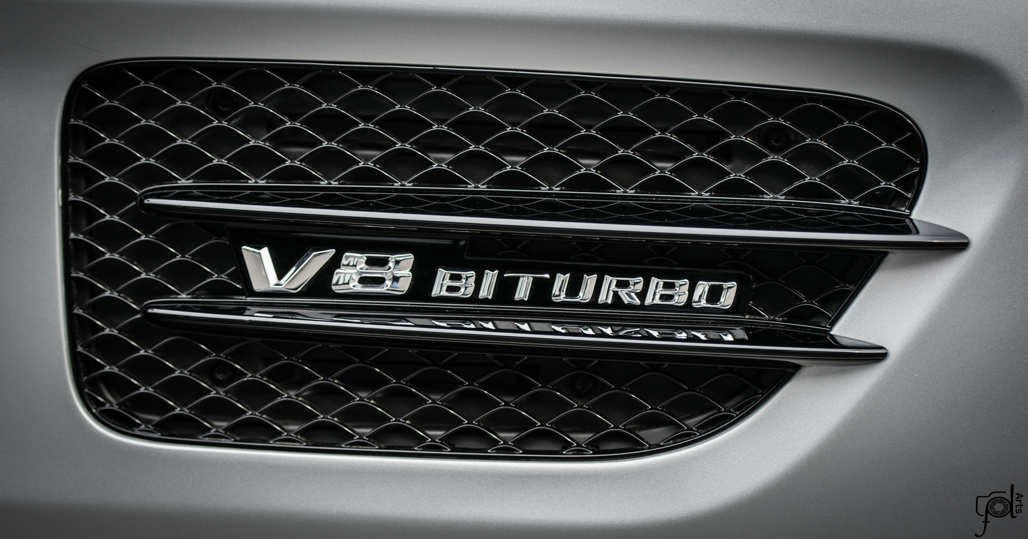 V8 Biturbo Emblem