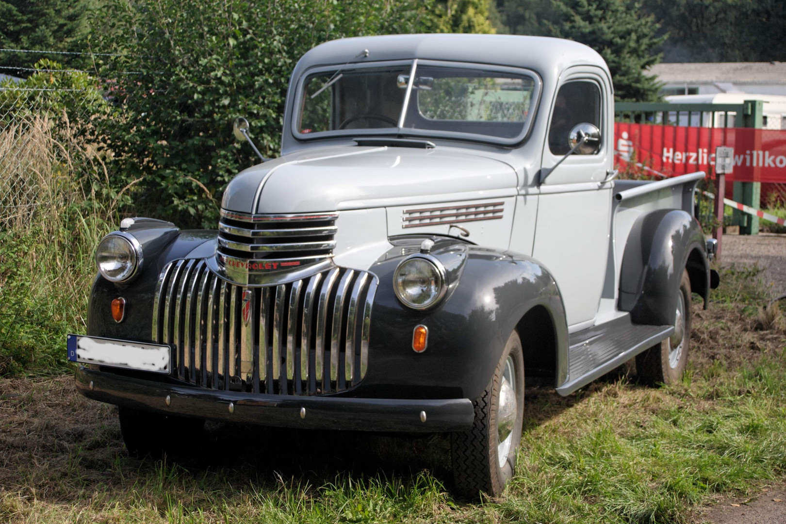 V8 US-Cars in Granterath