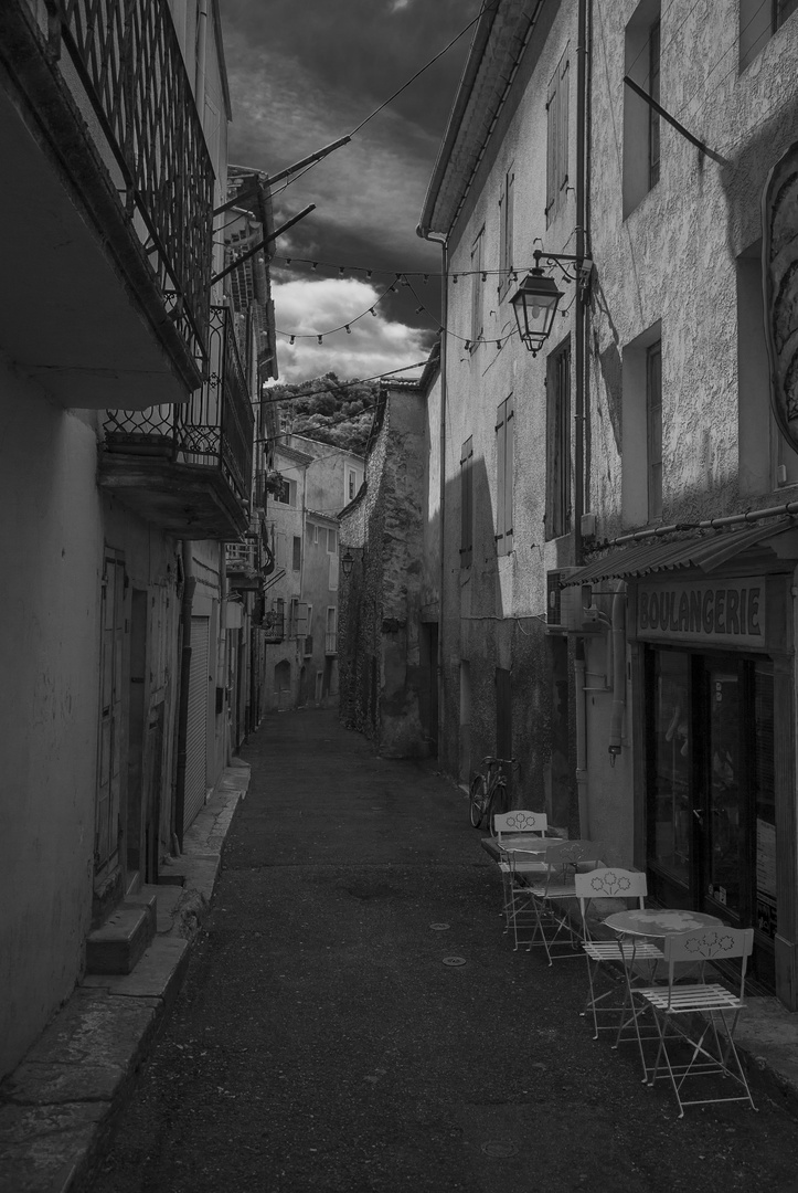 Vaison-la-Romaine, France, street scene