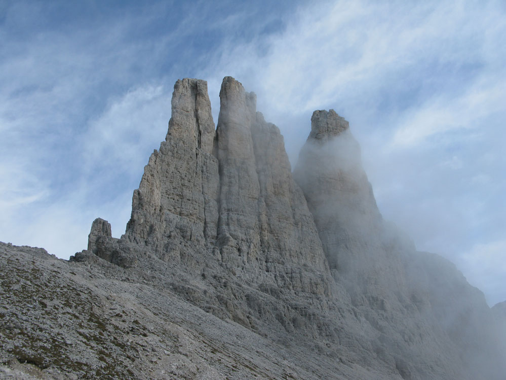 Vajolet-Türme im Hochnebel