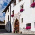 Val Müstair: Altes Haus von 1613 in Müstair