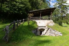 Val Müstair: Historischer Kalkofen bei Valchava
