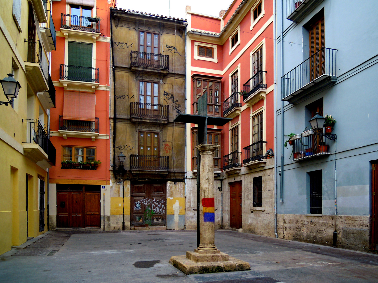 Valencia: El Carmen, Plaza de Santa Cruz