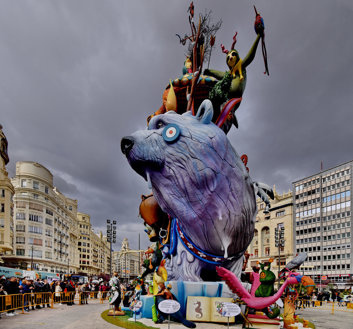 Valencia: Fallas 4.1., Pappskulpturen