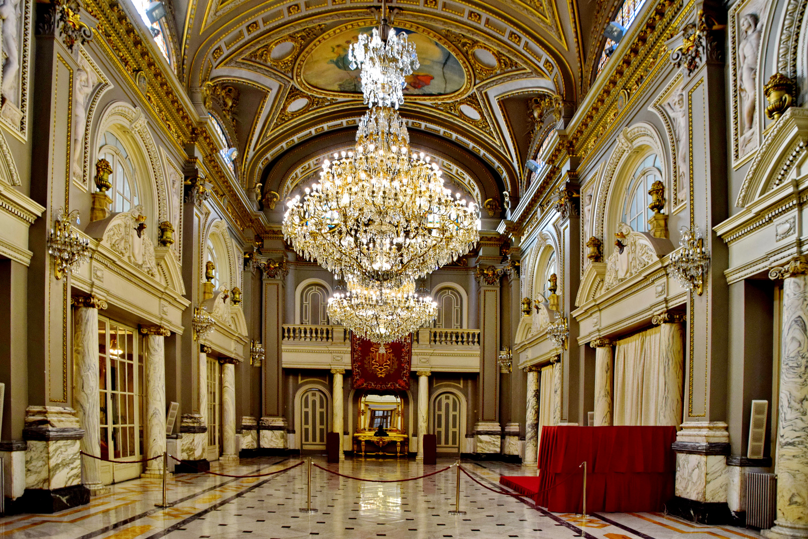 Valencia: Festsaal im Rathaus