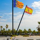 Valencia Hafen Fahnen