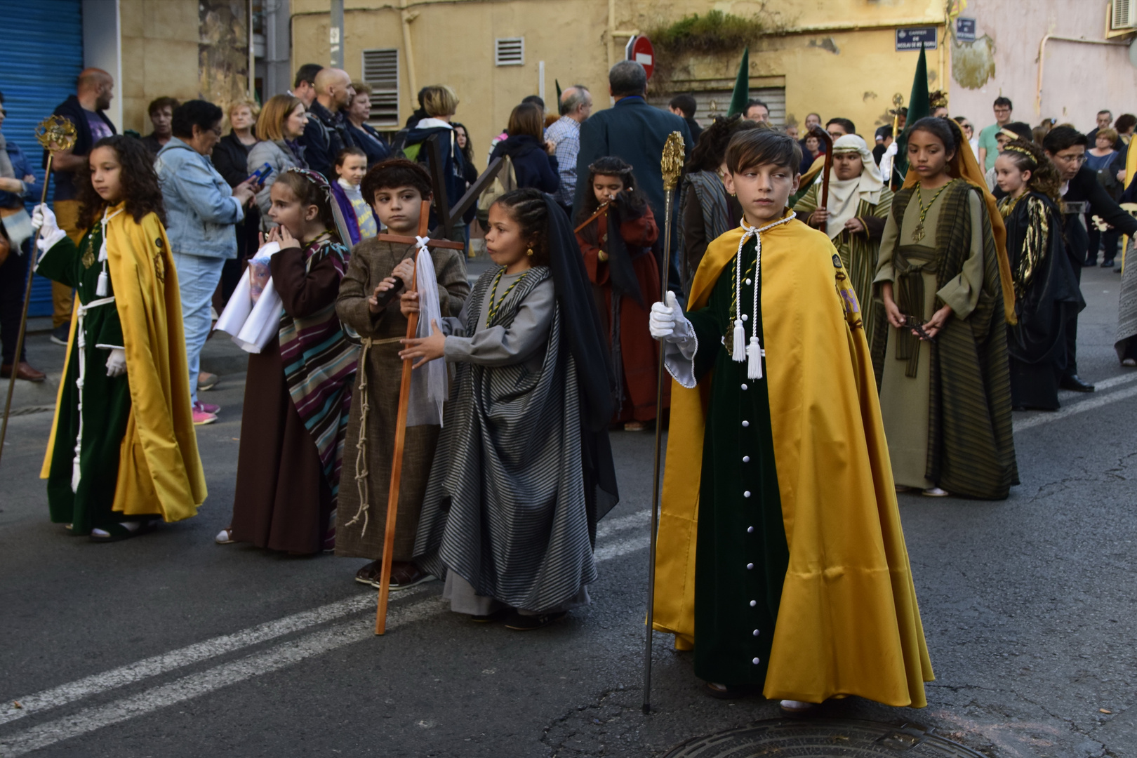 Valencia, Kinder bei der Karfreitagsprozession