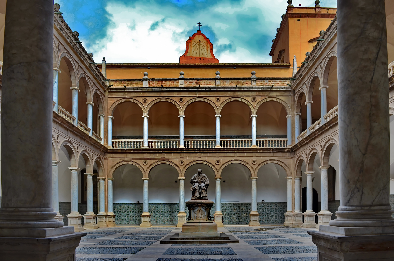 Valencia: Kreuzgang des Patriarchenpalastes