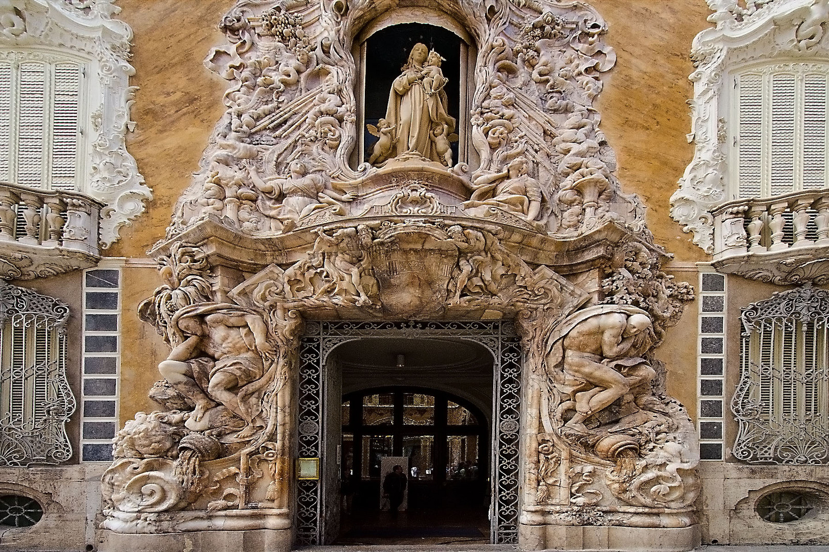 Valencia: Palacio del Marqués de Dos Aguas