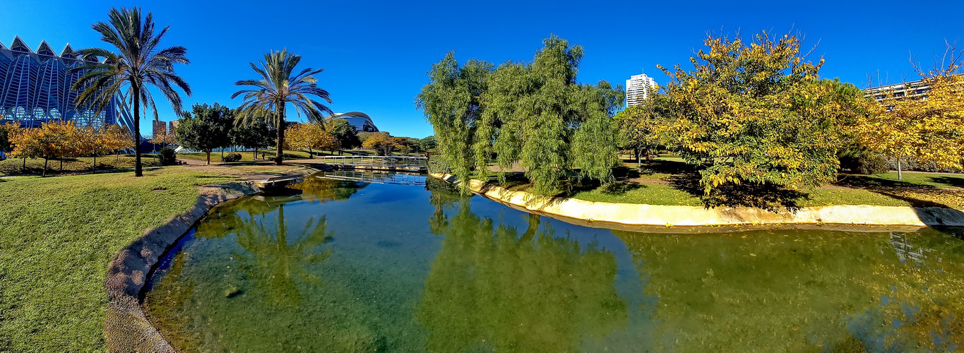 Valencia: Turia Park im Herbst.