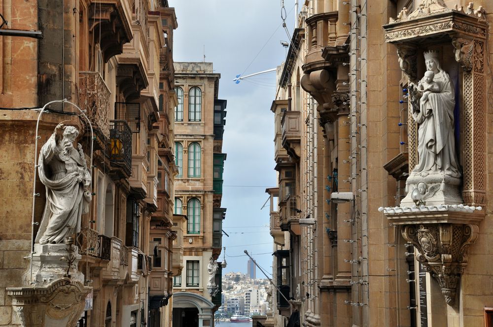 Valetta .