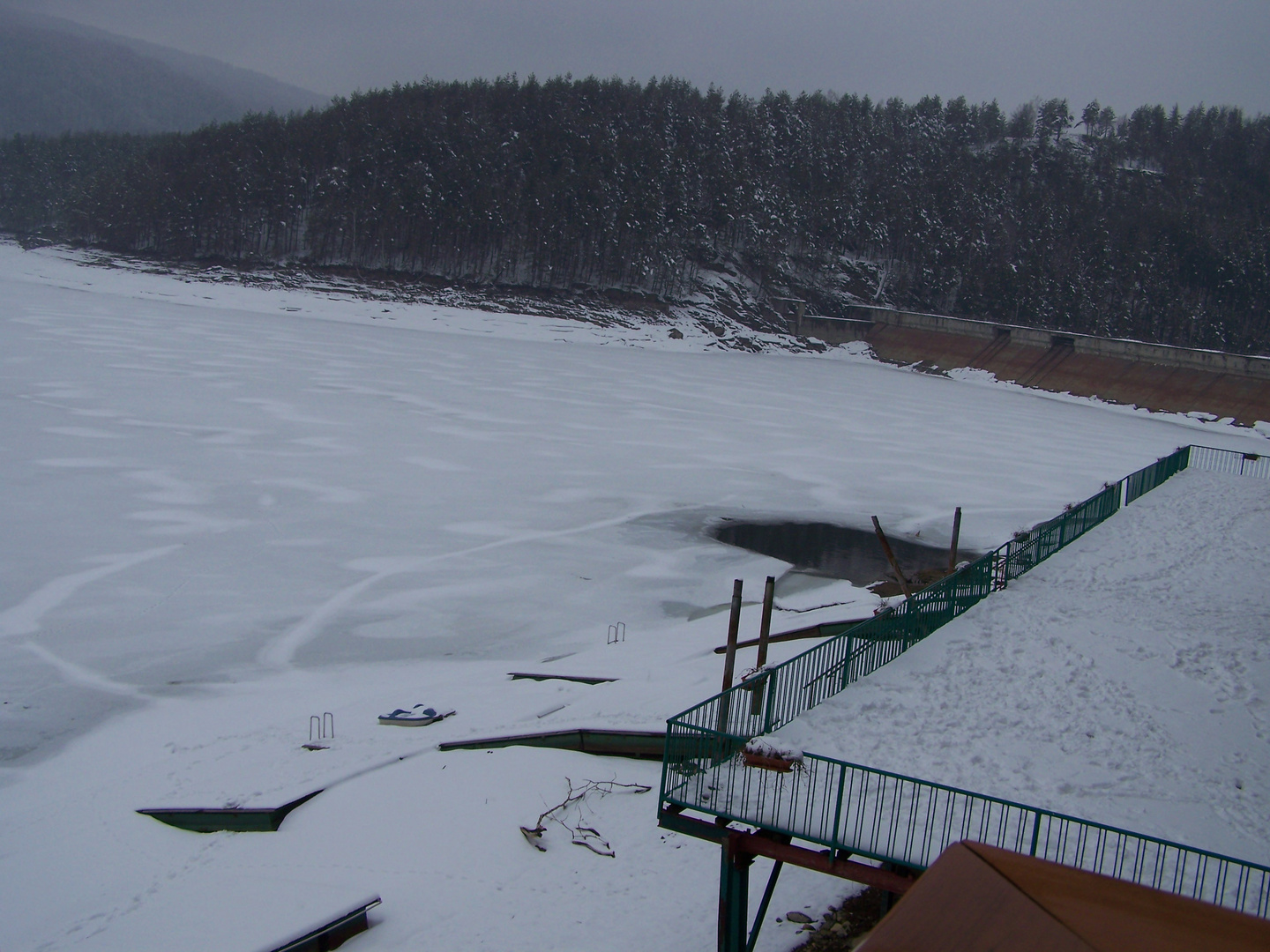 valiug lake in winter - Romania