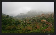 Valldemossa im Nebel