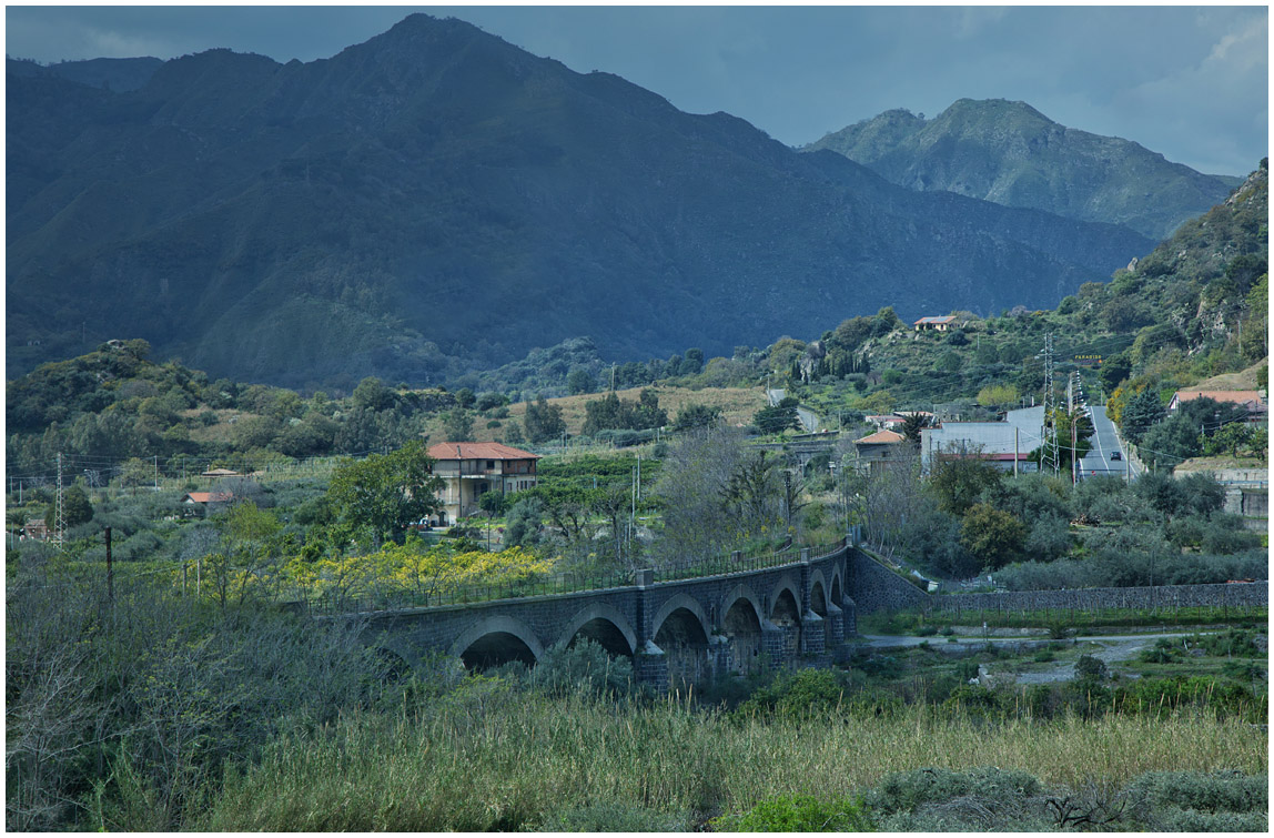 Valle dell'Alcantara I