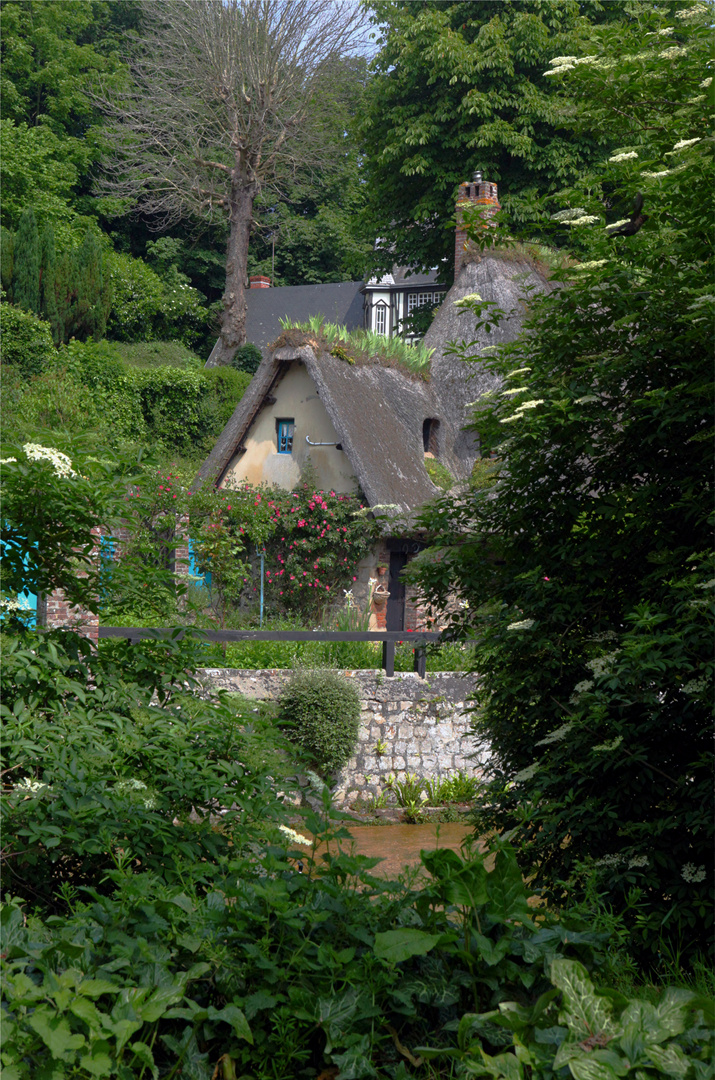 VALLEE DE LA VEULES - CHAUMIERES