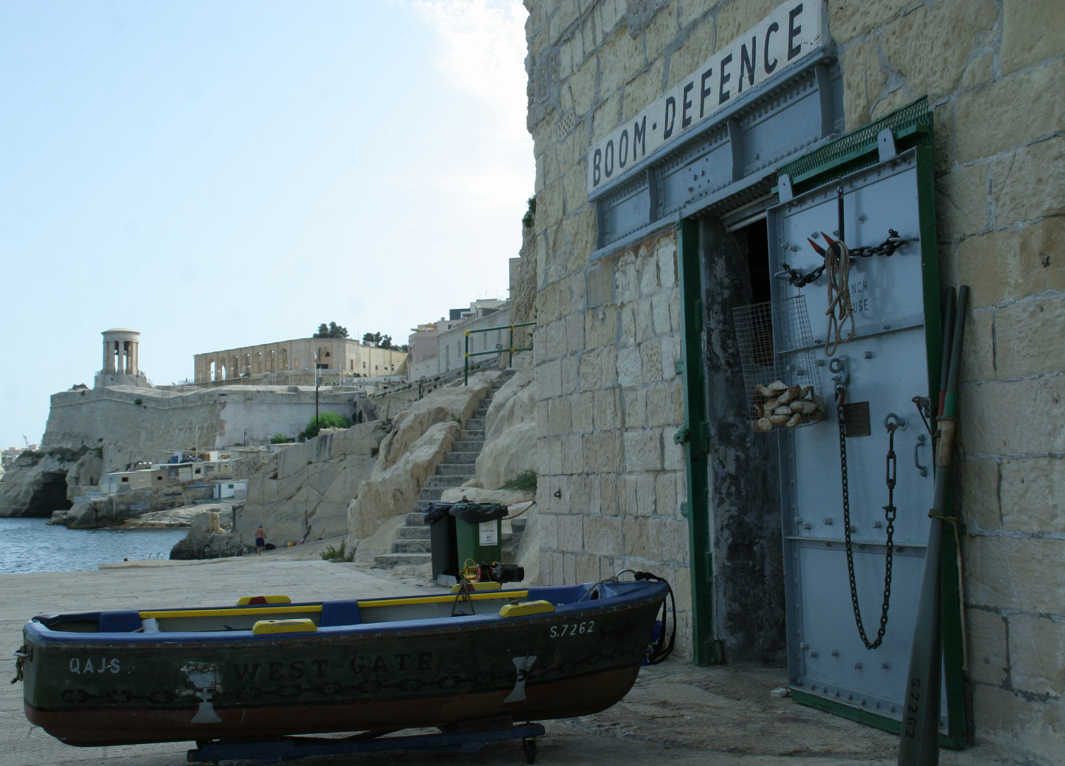 Valletta - bread for fishes