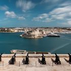 "Vallettas kraftvolle Kanonen: Die Saluting Battery als wichtiges Wahrzeichen Maltas"