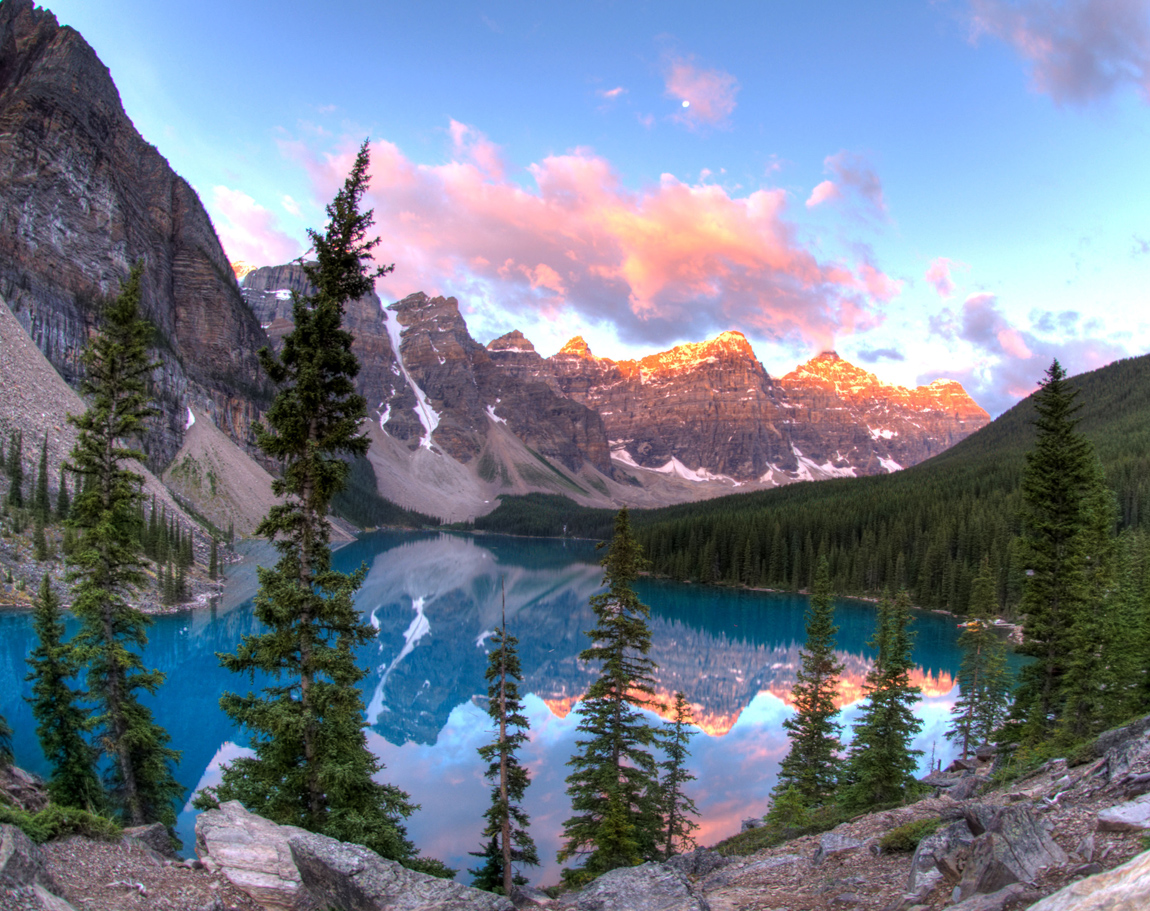 Valley of the ten peaks and Moraine Lake