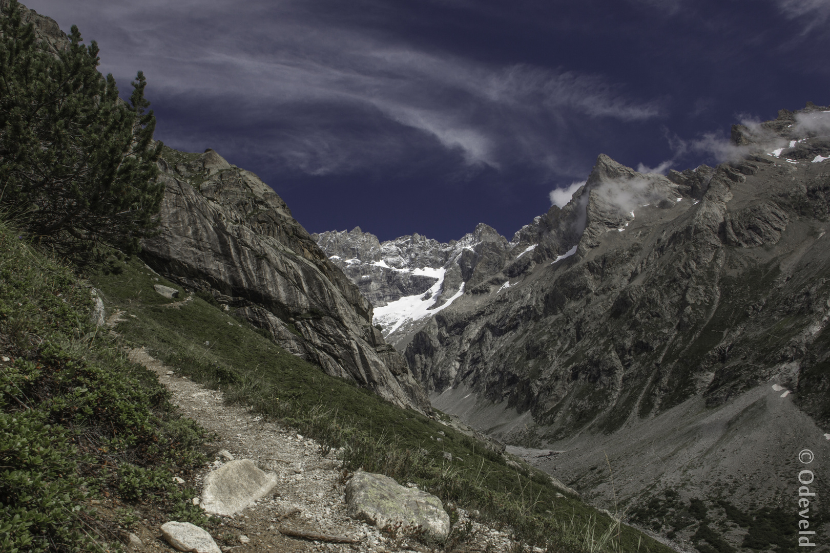 Vallon Des Etançons with Pic Nord des Cavales and La Meije.