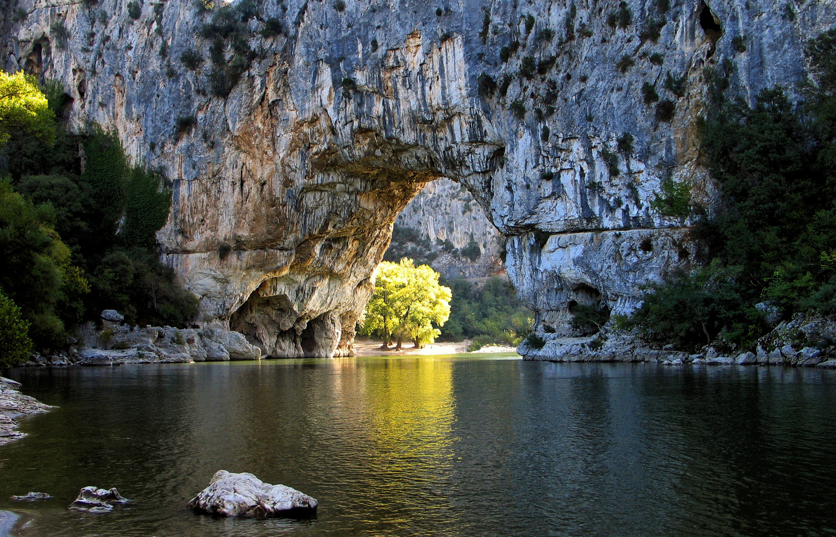 Central location vallon pont d'arc