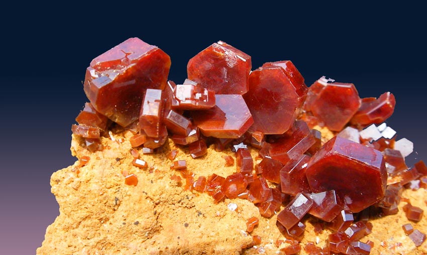 Vanadinite _Bou Azzer - Marocco