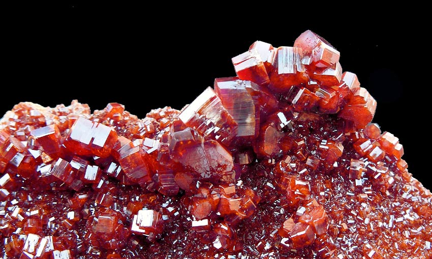 Vanadinite- Vanadato di Piombo-Bou Azzer_Marocco