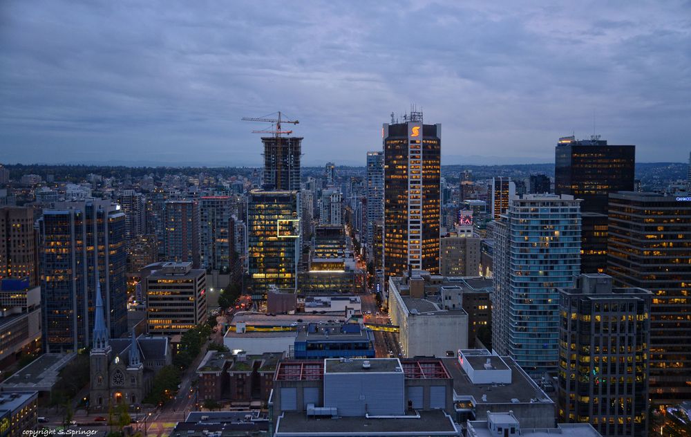 Vancouver at night (2)